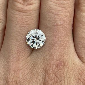 2.5 carat round moissanite diamond loose for engagement ring